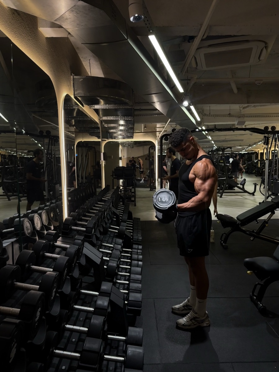 Ismael training in the gym